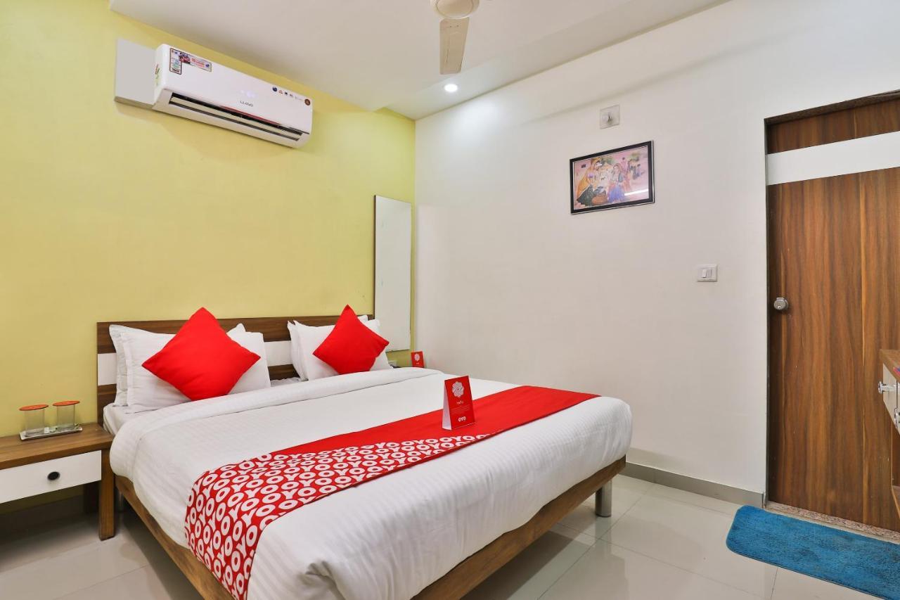 Oyo 15417 Red Rose Hotel Watuwa Esterno foto