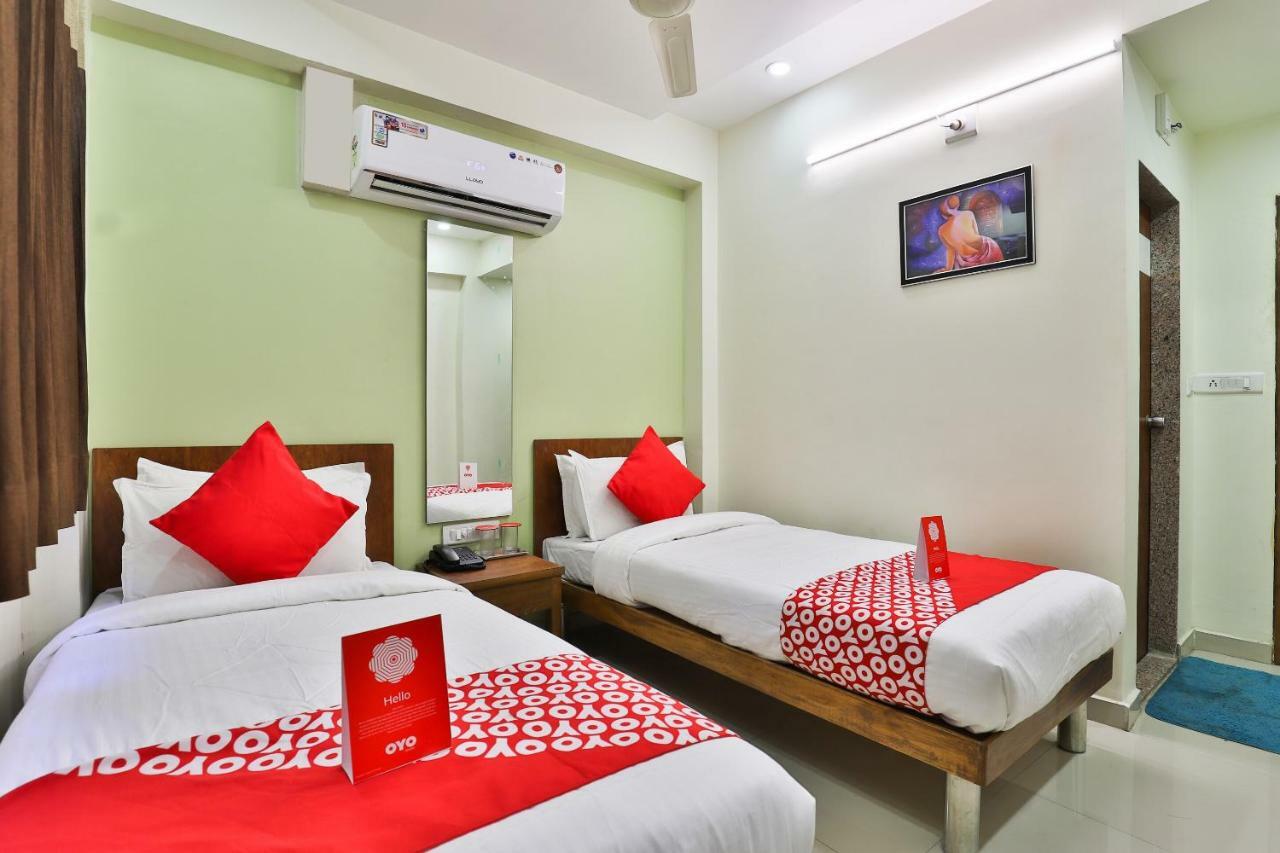 Oyo 15417 Red Rose Hotel Watuwa Esterno foto