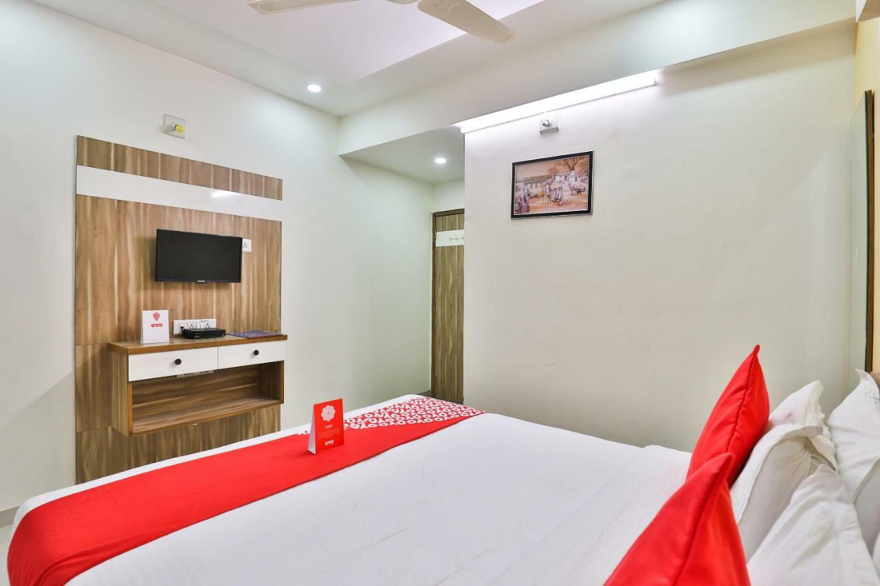 Oyo 15417 Red Rose Hotel Watuwa Esterno foto