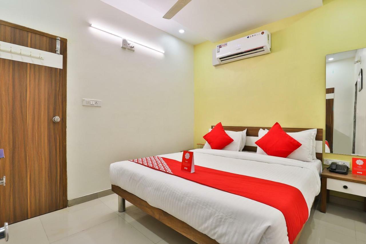 Oyo 15417 Red Rose Hotel Watuwa Esterno foto